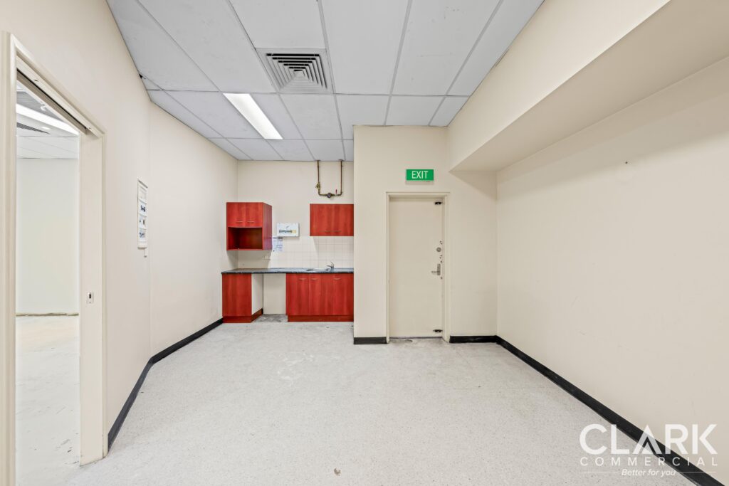 2/13 Sir John Overall Drive, HELENSVALE, QLD 4212