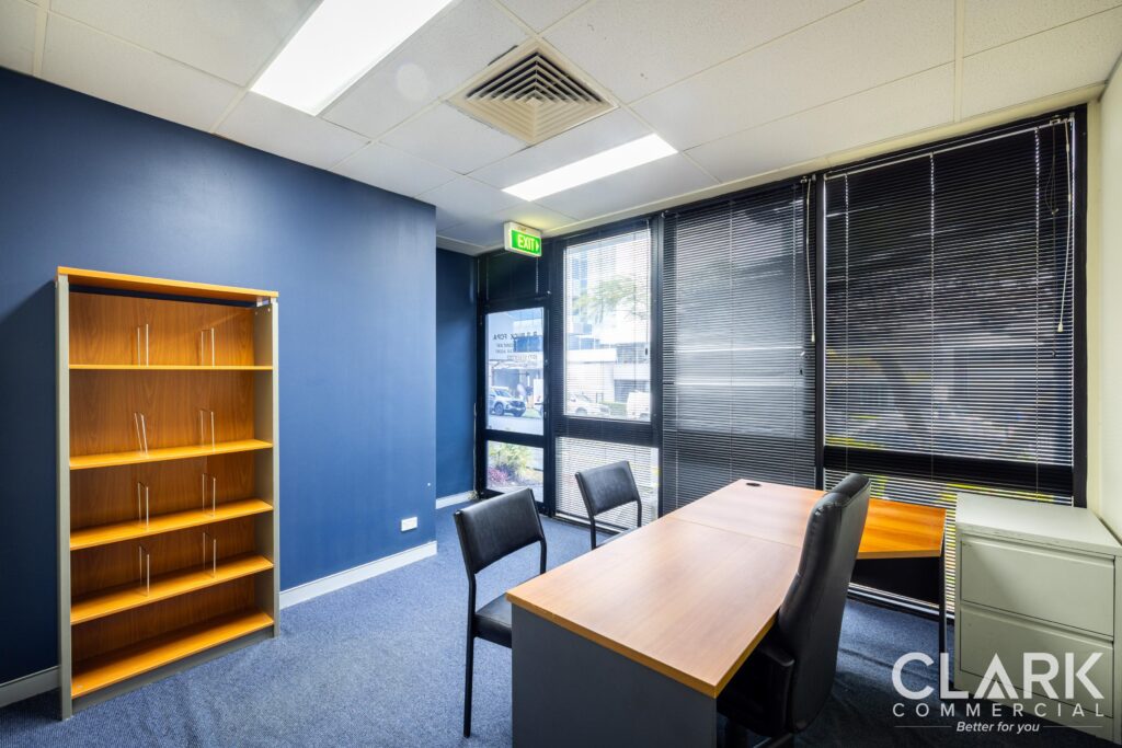 2/52 Davenport Street, SOUTHPORT, QLD 4215