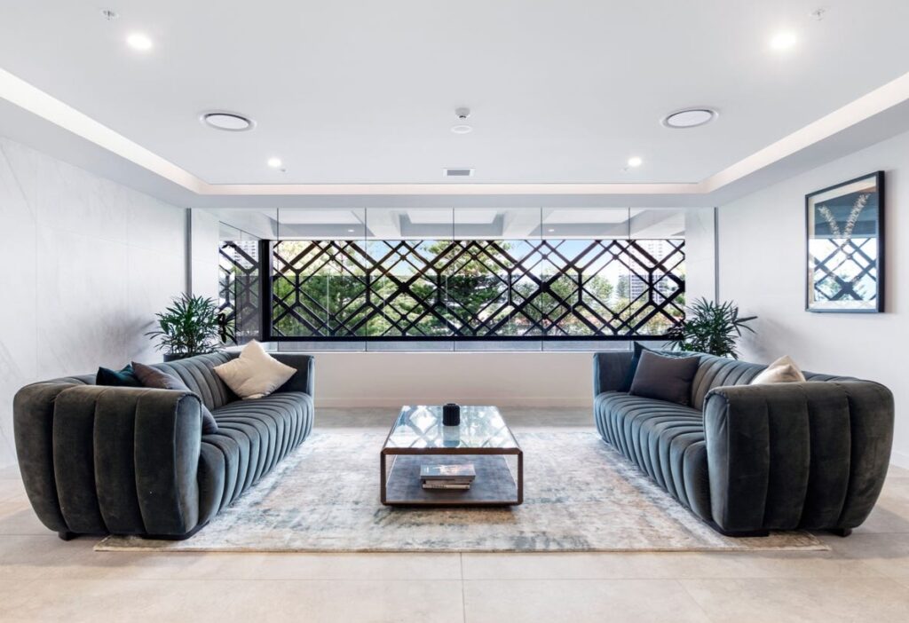 103/185 Old Burleigh Road, BROADBEACH, QLD 4218